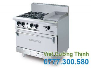 Bếp âu 4 họng có bề mặt chiên phẳng