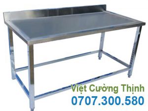 bàn inox 1 tầng có gáy